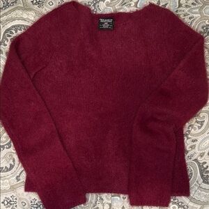 POLO JEANS CO. RALPH LAUREN Burgundy Crew Neck Sweater - 70% Angora